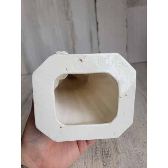 Vintage 1973 white Virgin Mary gust holding baby Jesus nativity figure - Picture 8 of 8